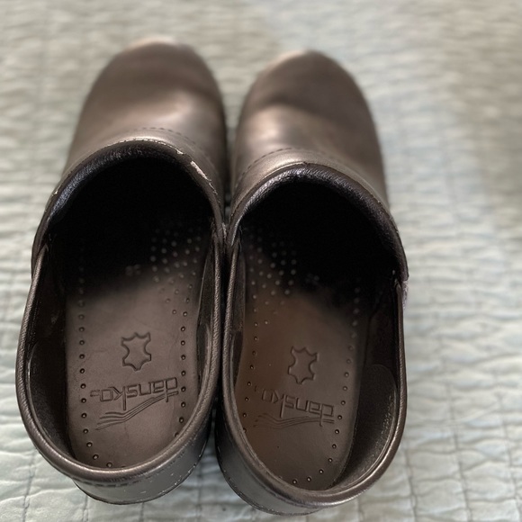 Dansko size 38 brown clogs - Picture 5 of 7